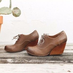 Kork-Ease Brown Leather Lace-up Oxford Wedge Shoes